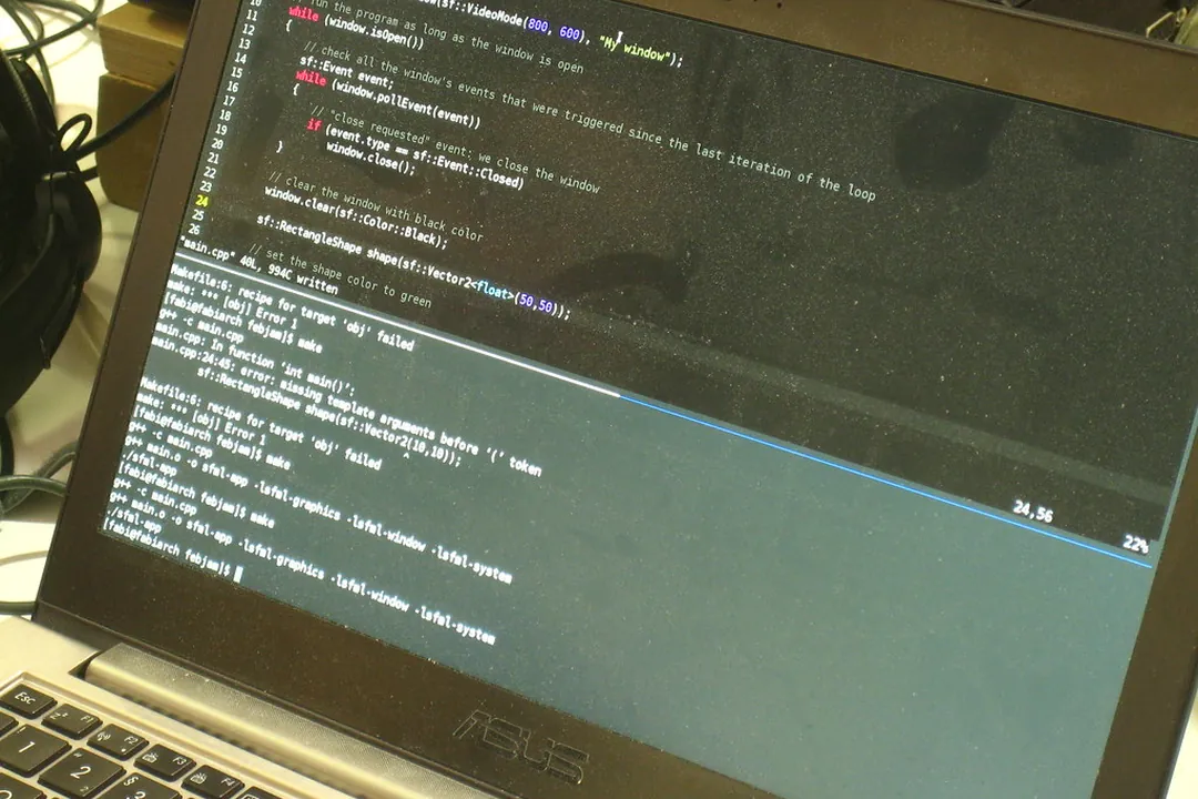 Python 코딩 화면과 API 작업